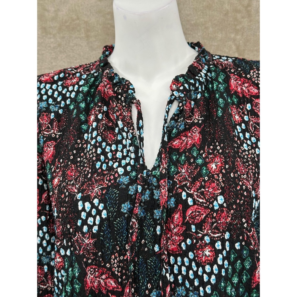 Ann Taylor LOFT Top‎ Womens Medium Black Dark Floral Boho Ruffle V-Neck Textured - Picture 2 of 9